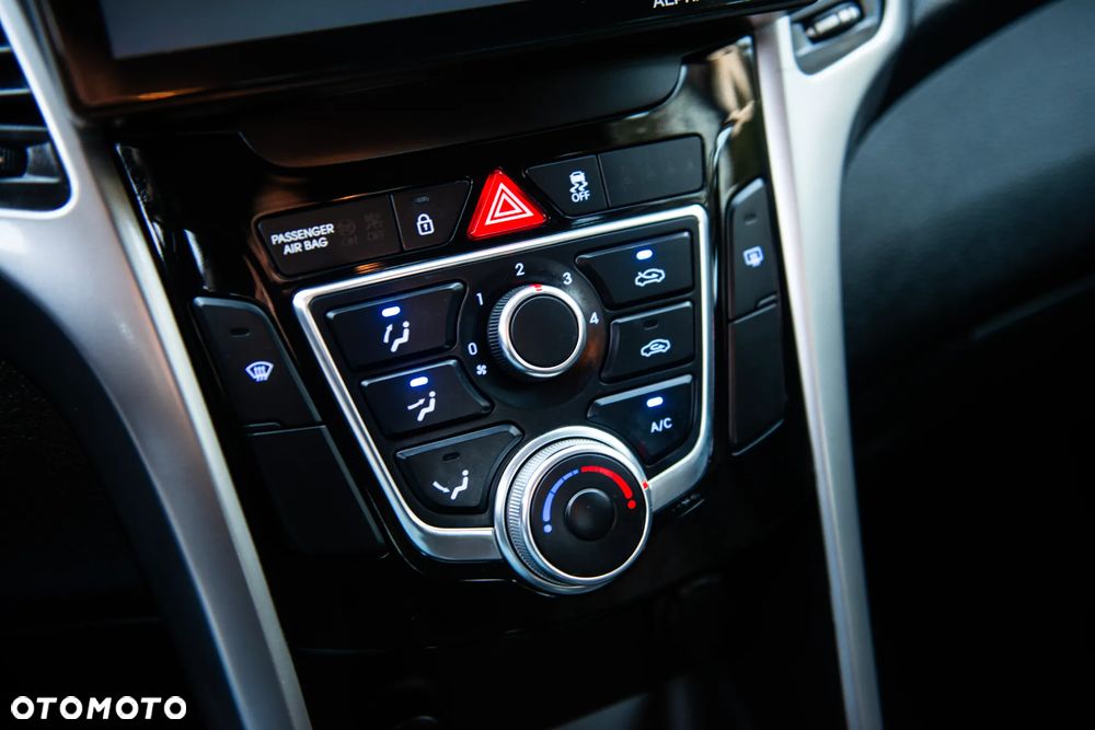 Hyundai i30 1.4 Premium - 24