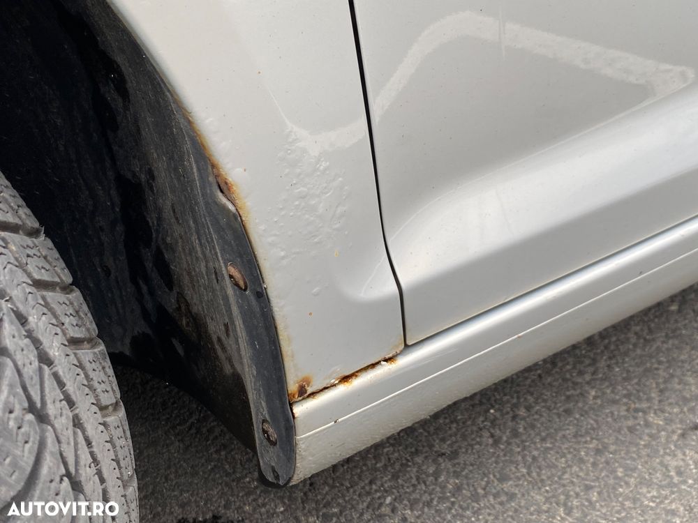 Volkswagen Golf Plus 1.6 TDI DPF Comfortline - 16