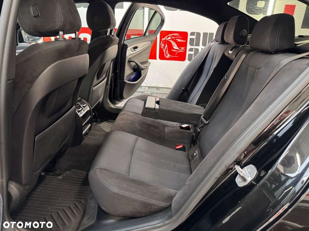 BMW Seria 5 - 34