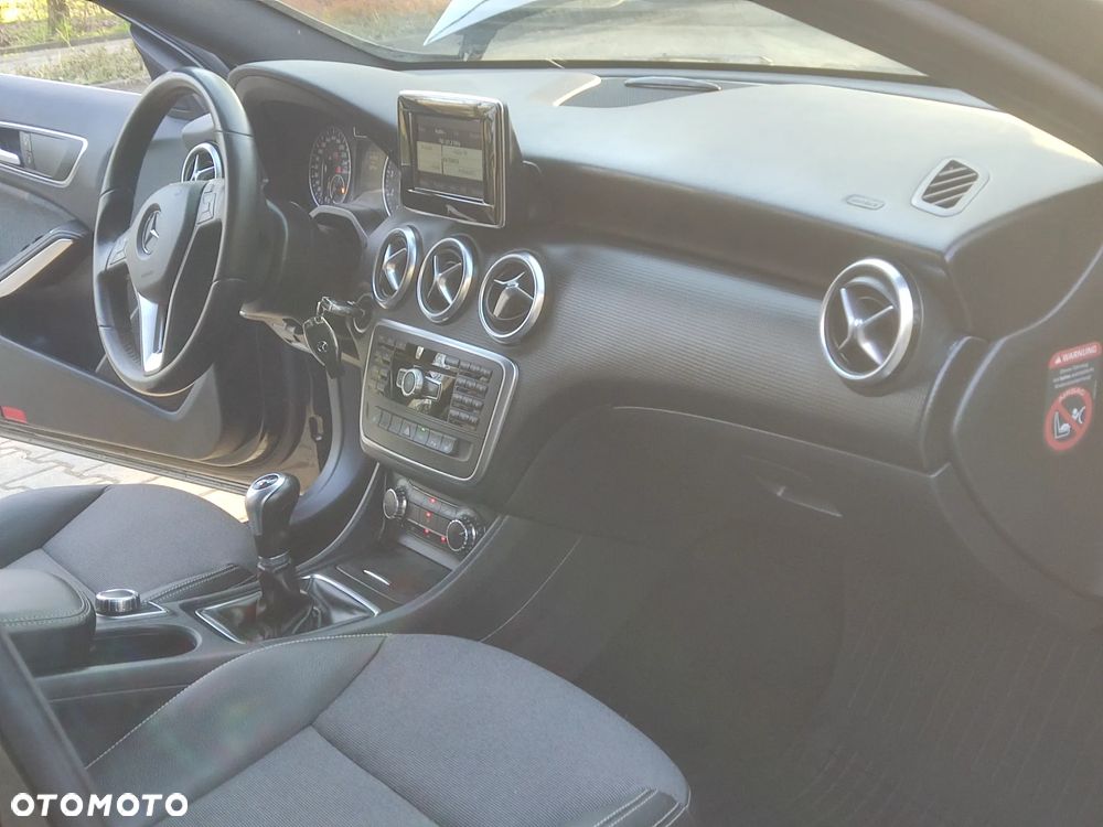 Mercedes-Benz Klasa A 180 (BlueEFFICIENCY) AMG Sport - 19