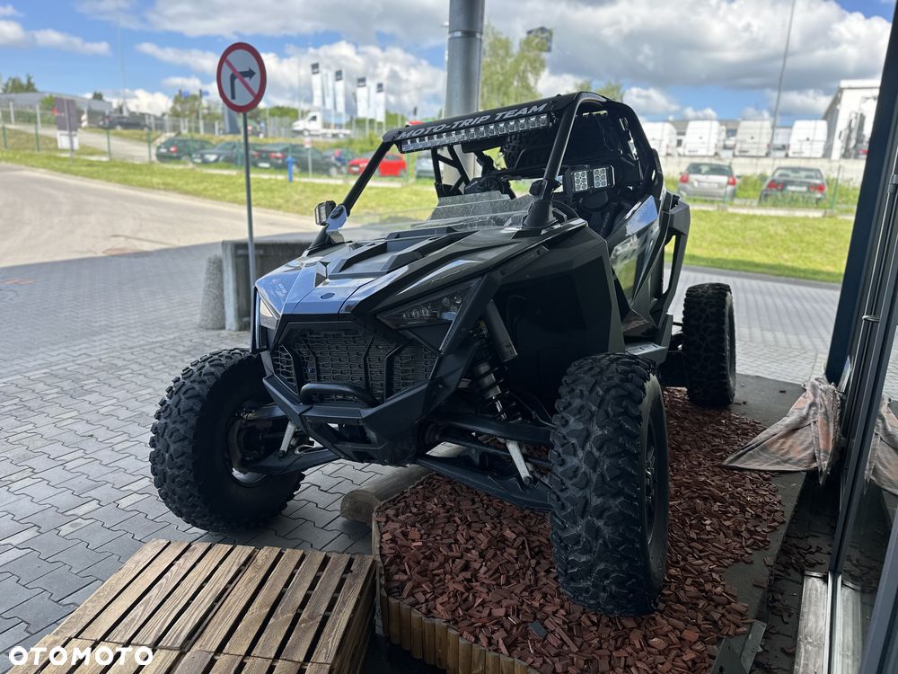 Polaris RZR - 8