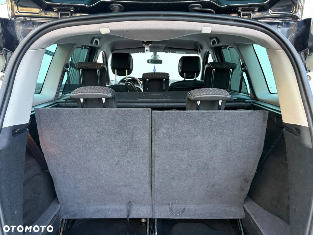 Renault Scenic - 17