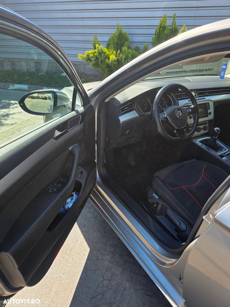 Volkswagen Passat 1.6 TDI (BlueMotion Technology) Comfortline - 11