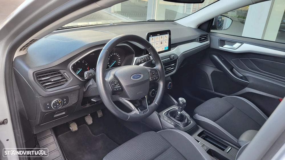 Ford Focus 1.0 EcoBoost Business - 8