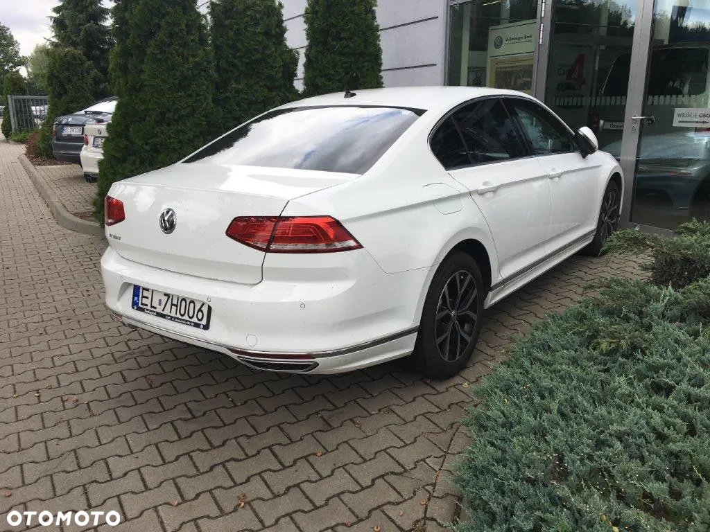 Volkswagen Passat 1.8 TSI BMT Comfortline - 2