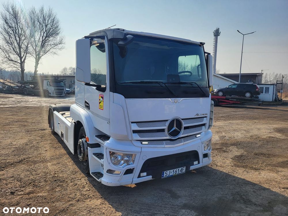 Mercedes-Benz Actros - 1