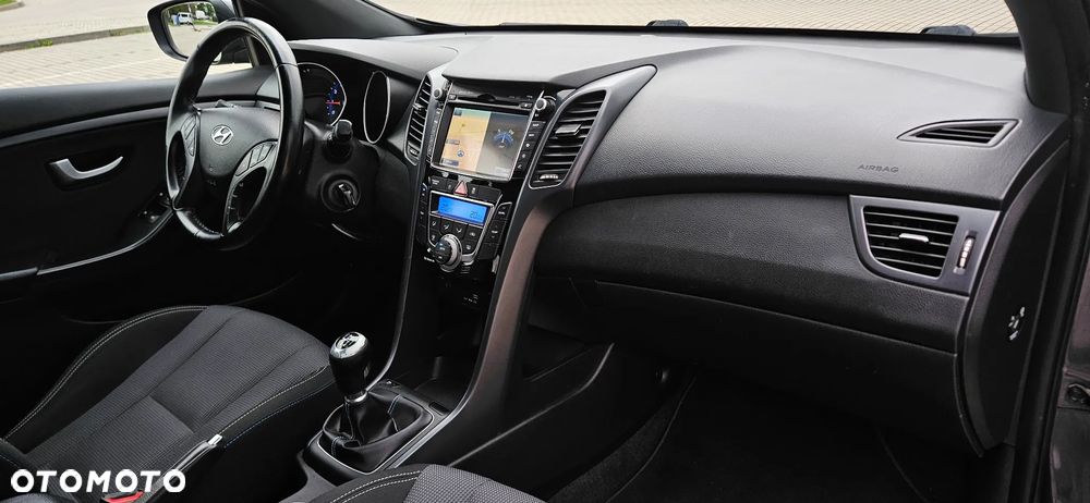 Hyundai i30 blue Kombi 1.4 YES Gold - 5