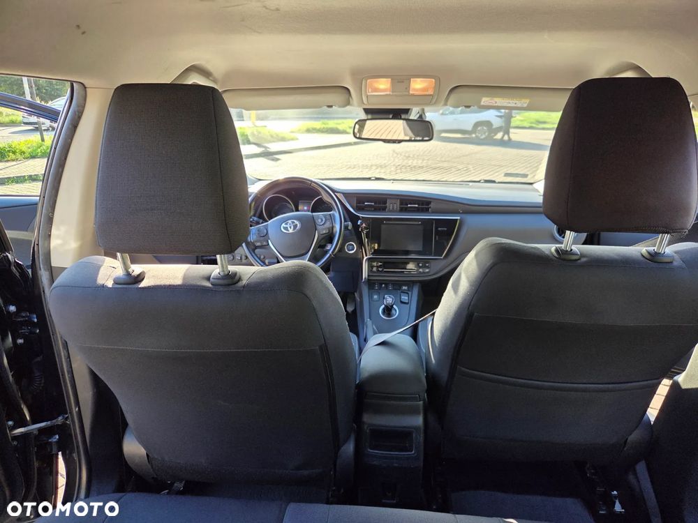 Toyota Auris Hybrid 135 Premium - 17