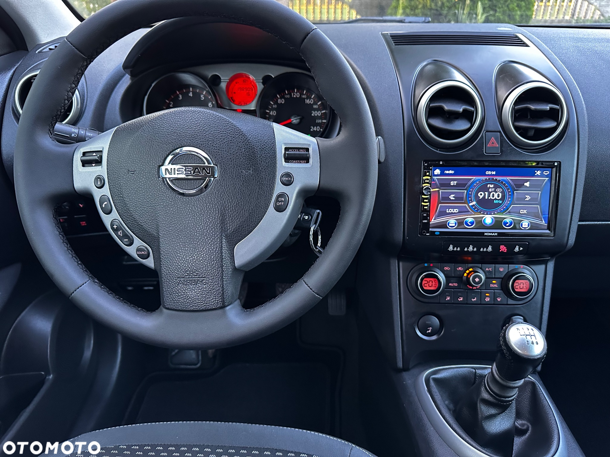 Nissan Qashqai 2.0 visia - 37
