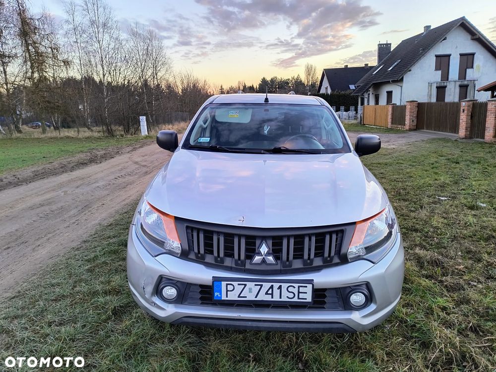 Mitsubishi L200 2.4 d CC Invite EU6 - 10