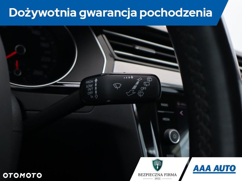 Volkswagen Passat Variant - 23