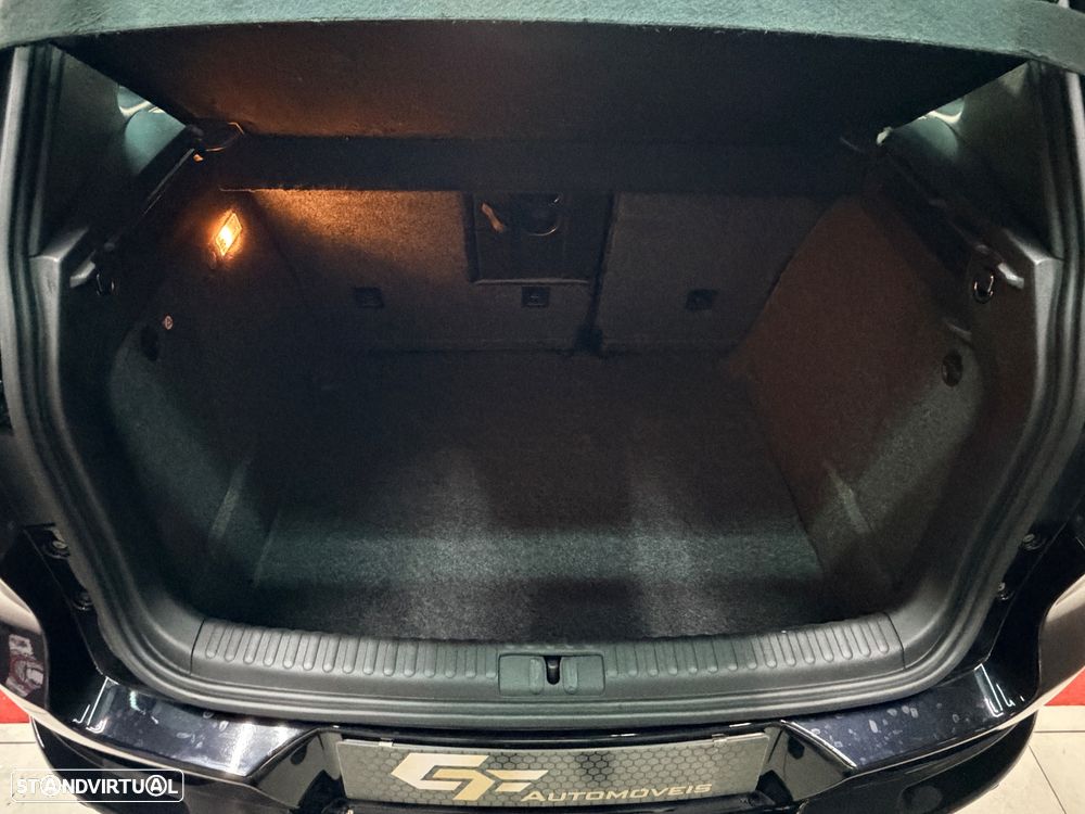 VW Tiguan 2.0 TDI DPF BlueMotion Exclusive - 39