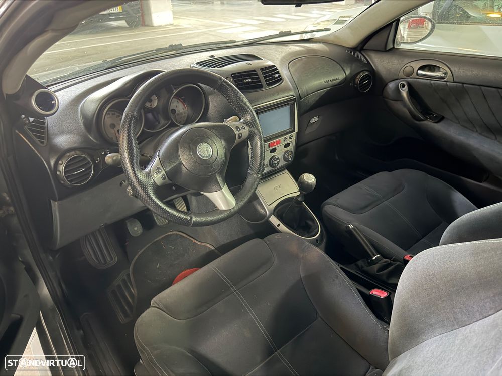 Alfa Romeo GT 1.9 JTD M-JET Progression - 9