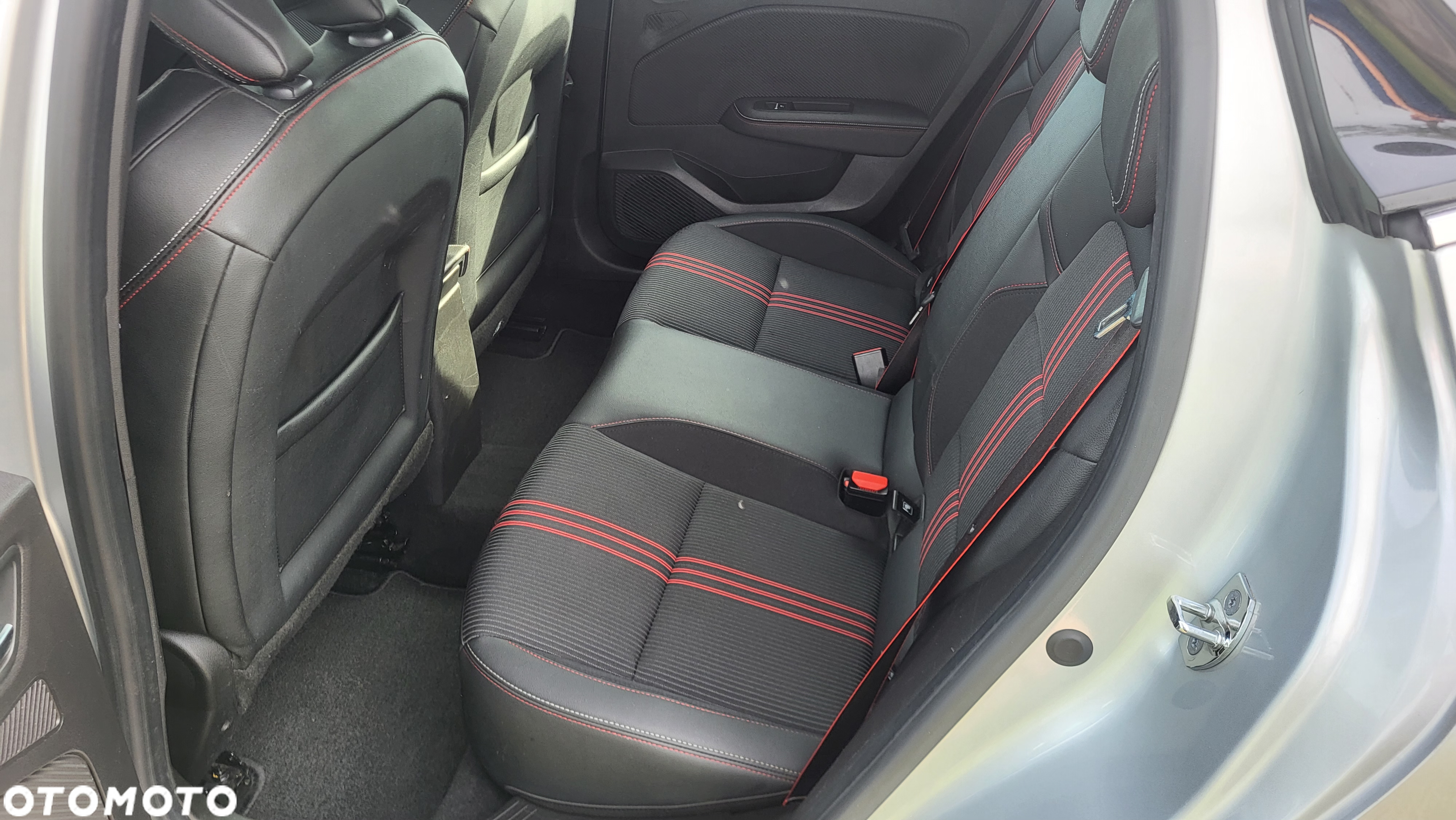 Renault Clio 1.3 TCe R.S Line EDC - 9