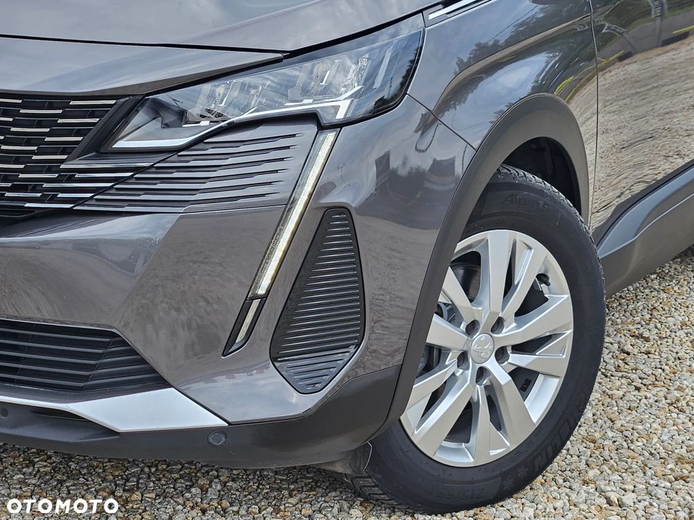 Peugeot 3008 1.2 PureTech Road Trip S&S EAT8 - 19