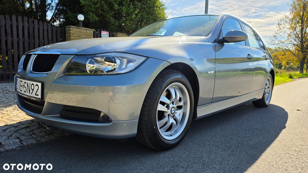 BMW Seria 3 318i - 3