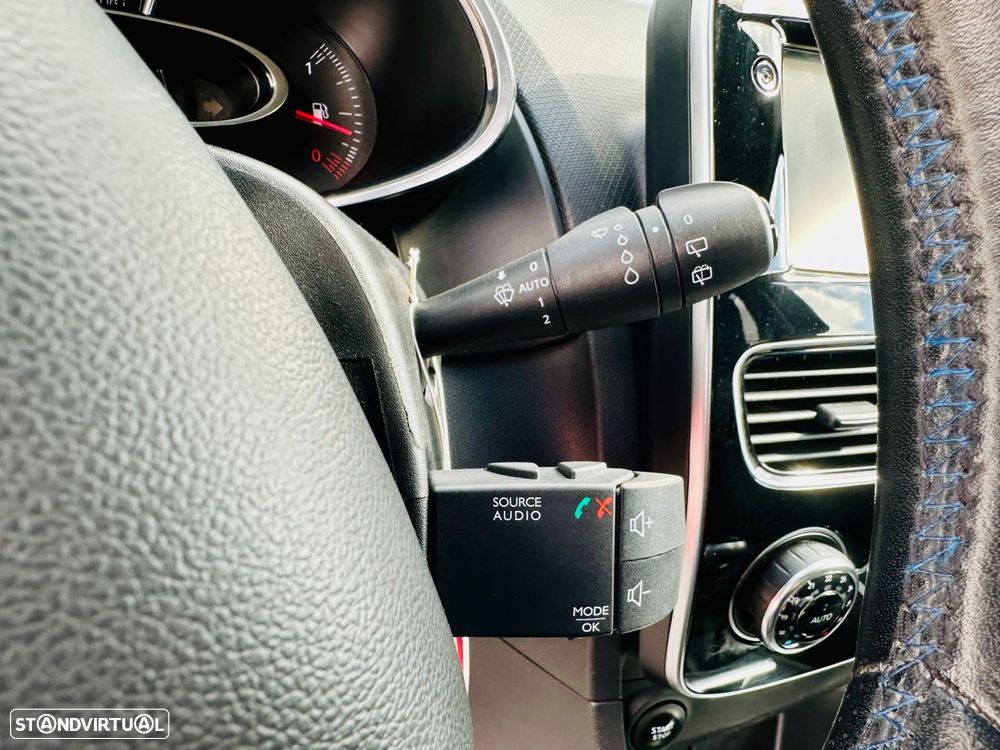 Renault Clio Sport Tourer 1.2 TCe GT Line - 19