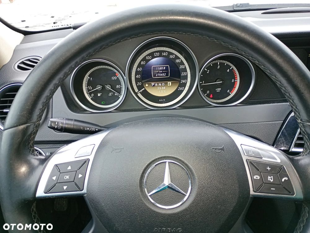 Mercedes-Benz Klasa C 220 CDI BlueEff 4-Matic Elegance - 11