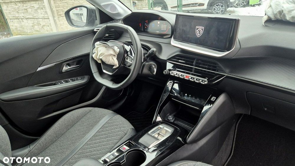 Peugeot 208 - 14