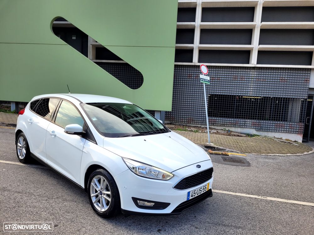 Ford Focus 1.5 TDCi ECOBlue Titanium - 3