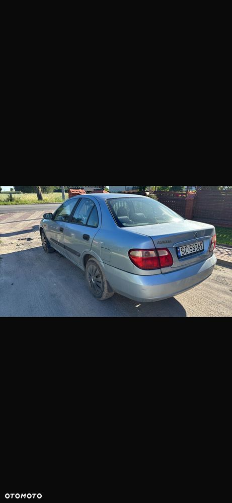 Nissan Almera 1.5 Base - 3