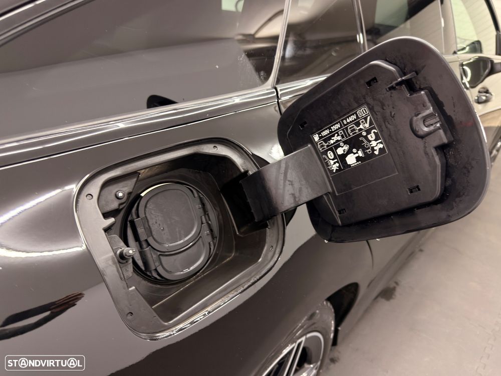 Mercedes-Benz CLA 250 e Shooting Brake AMG Line - 28