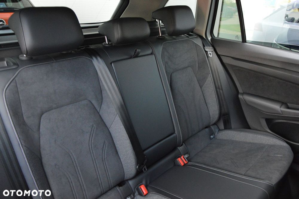 Volkswagen Golf - 25