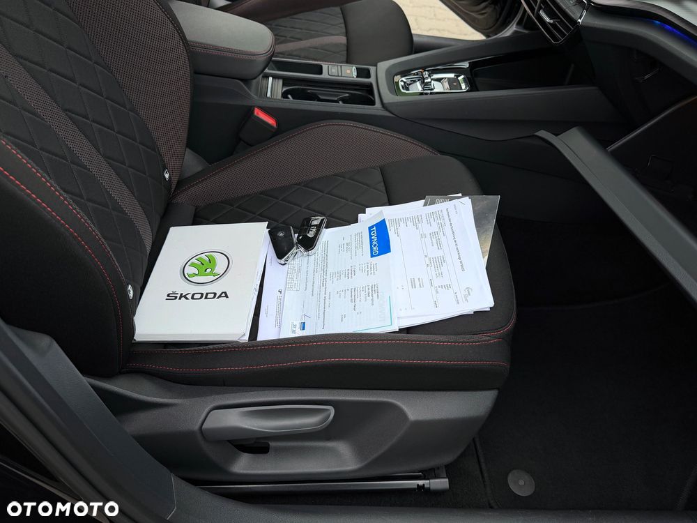 Skoda Octavia 2.0 TDI DSG RS - 36