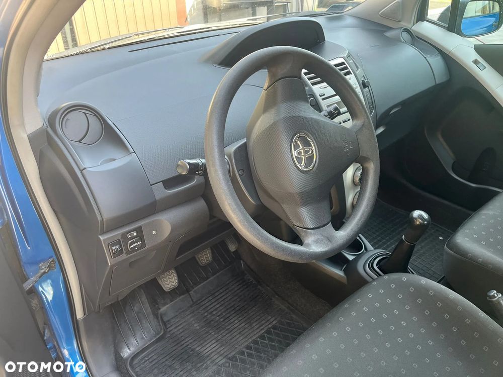 Toyota Yaris - 6