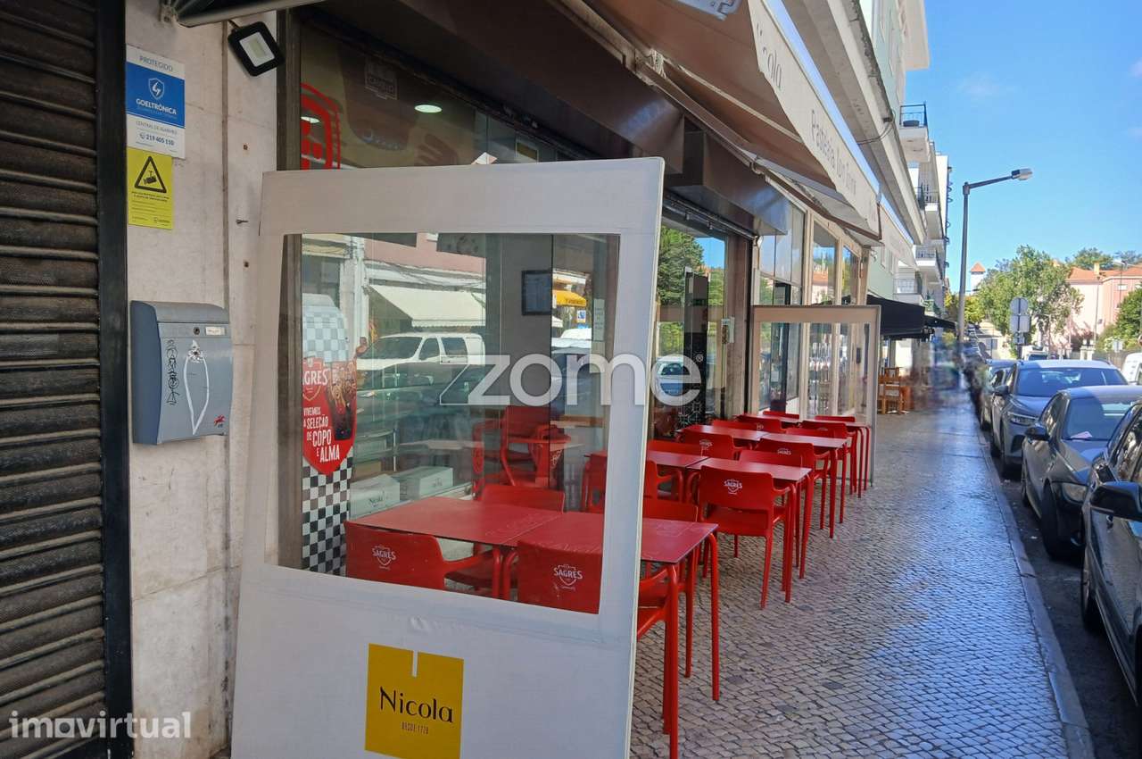 Trespasse de Café/Snack-Bar em Funcionamento no Coração de Alvalade - Grande imagem: 2/23