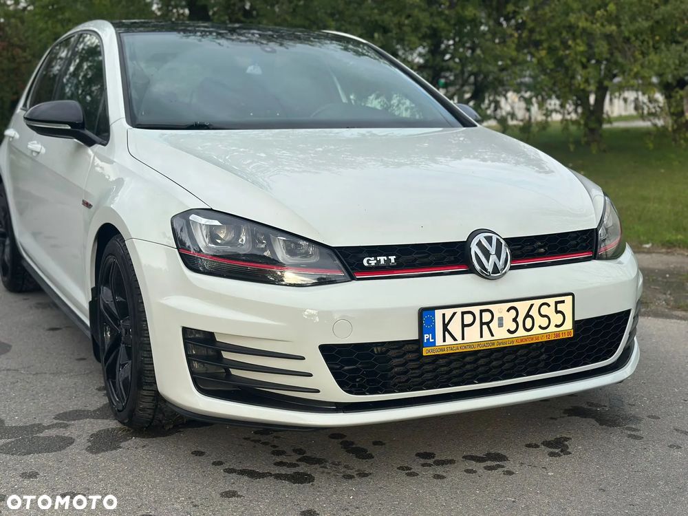 Volkswagen Golf GTI 2.0 TSI OPF DSG Performance - 2