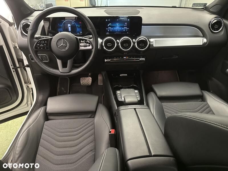 Mercedes-Benz GLB 200 7G-DCT - 21