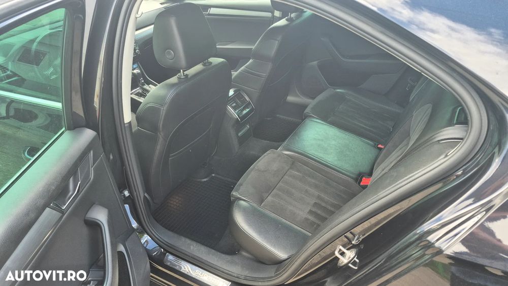 Skoda Superb 2.0 TDI DSG Sportline - 12