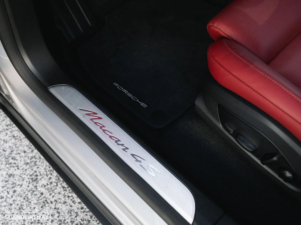 Porsche Macan Electric 4S - 14