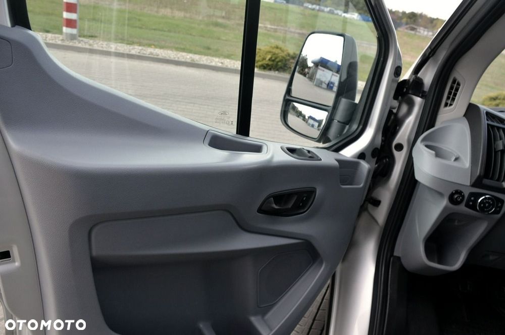Ford Transit - 12