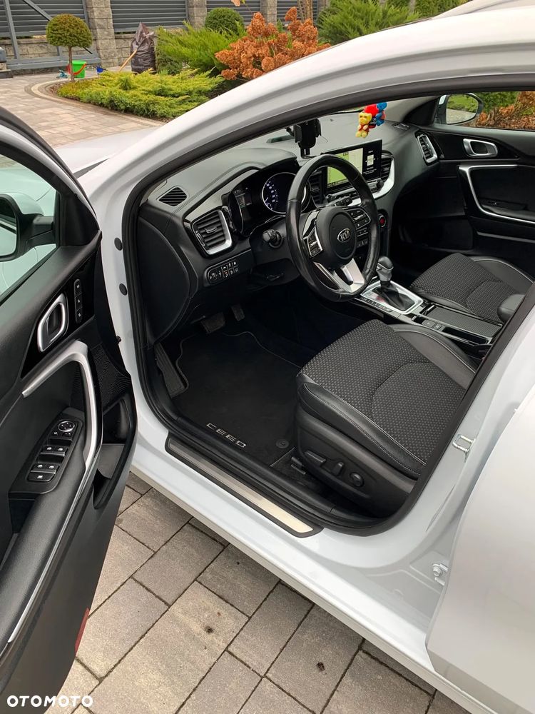 Kia Ceed 1.6 GDI PHEV Business Line DCT - 8