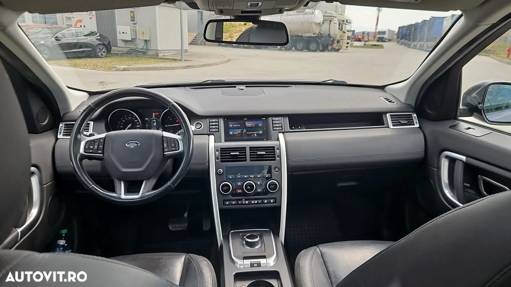 Land Rover Discovery Sport - 10