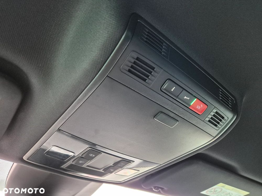 Skoda Superb 1.5 TSI Sportline DSG - 32