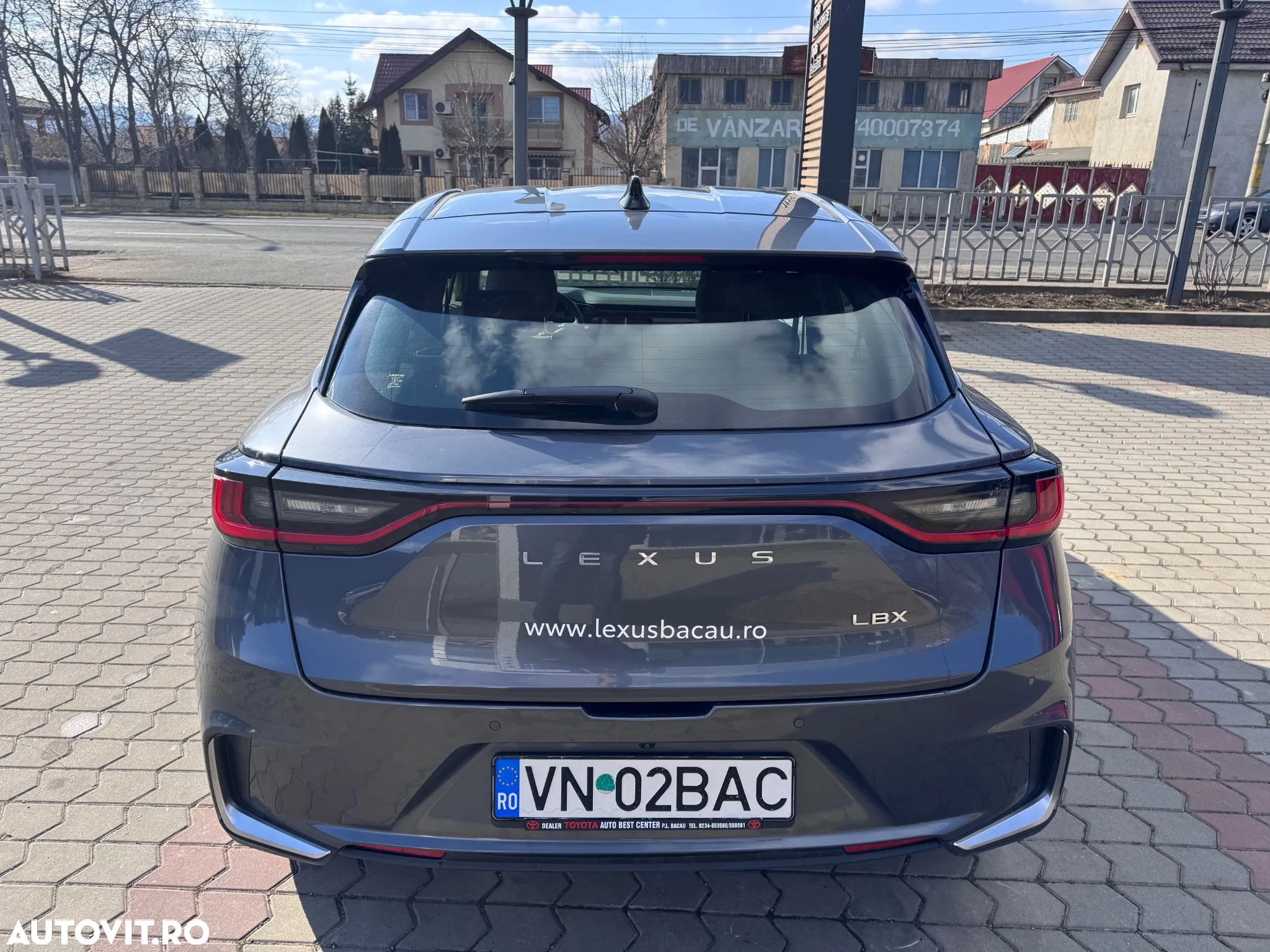 Lexus LBX 1.5 HEV 4x2 CVT Elegant - 6