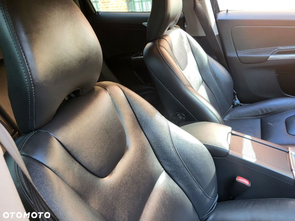 Volvo XC 60 - 32