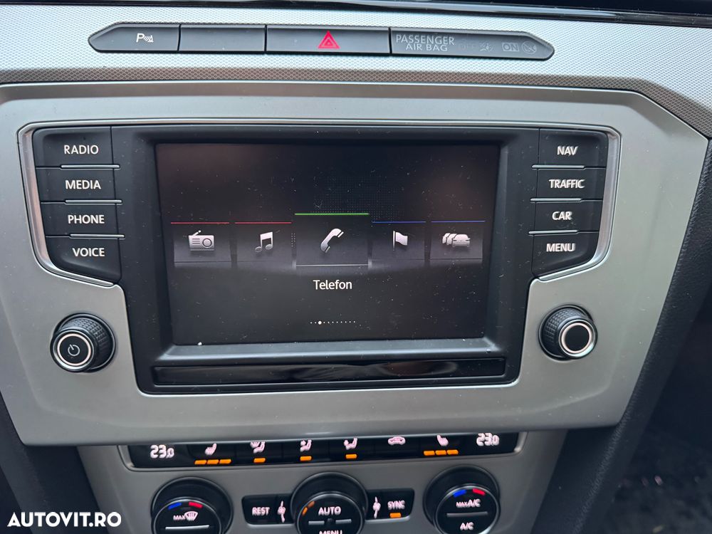 Volkswagen Passat - 19