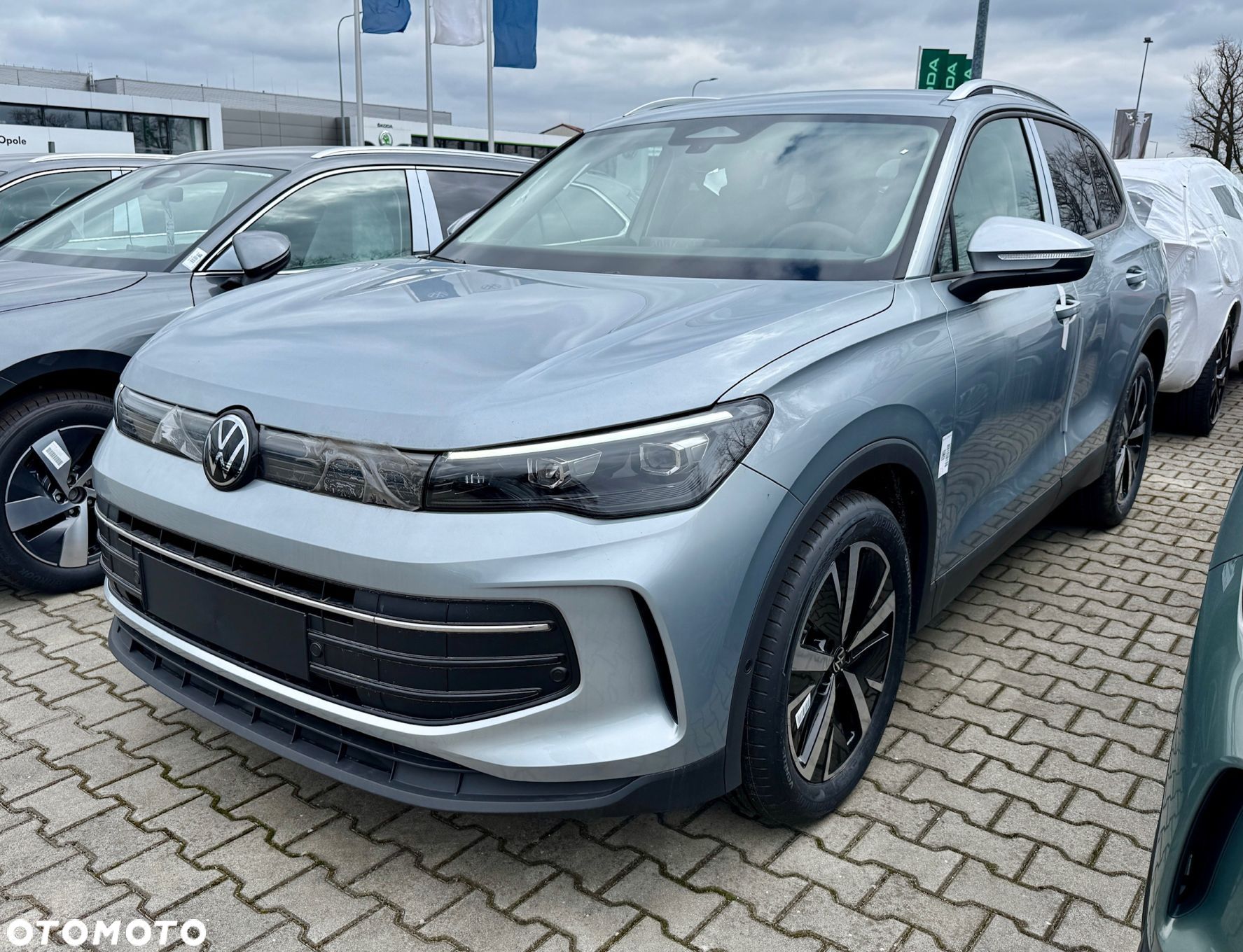 Volkswagen Tiguan - 1