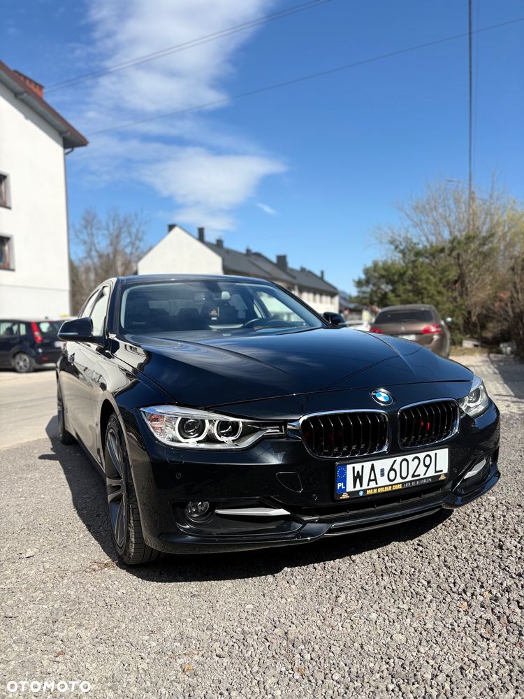 BMW Seria 3 328i Sport Line - 33