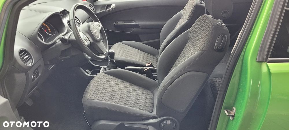 Opel Corsa 1.4 16V Active - 12