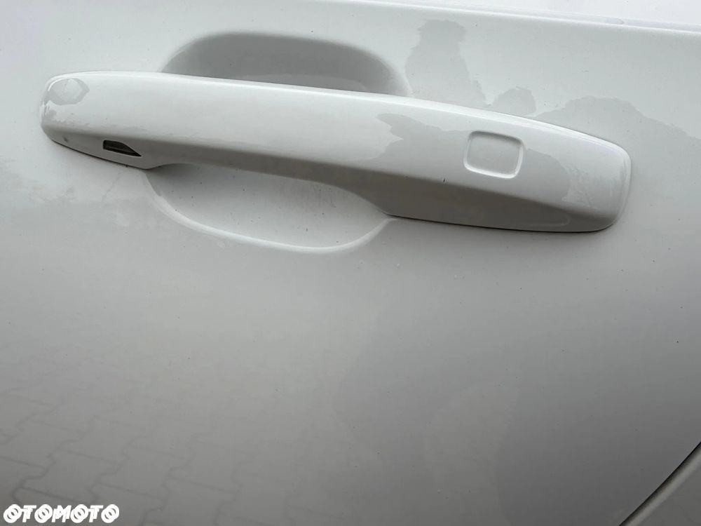 Volvo V90 T4 R-Design - 30