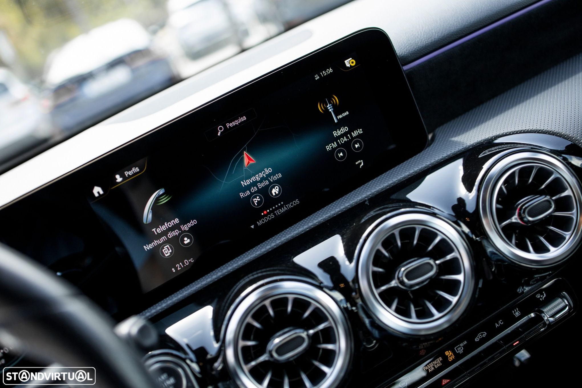 Mercedes-Benz A 250 Limousine e AMG Line - 23