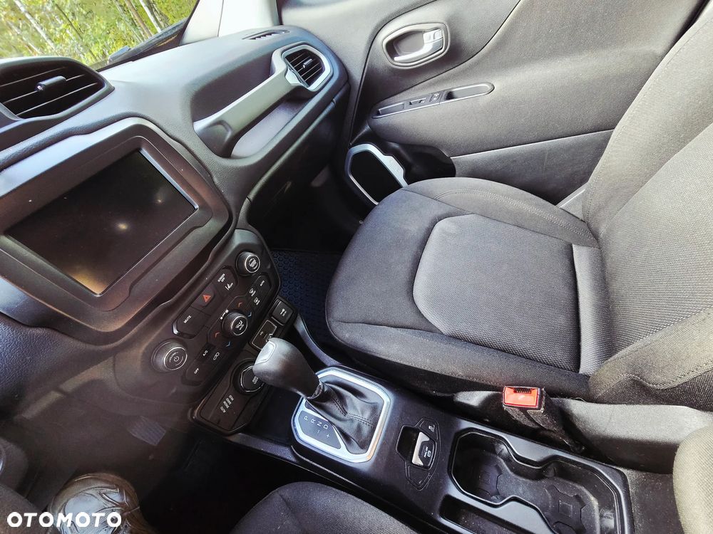 Jeep Renegade - 14