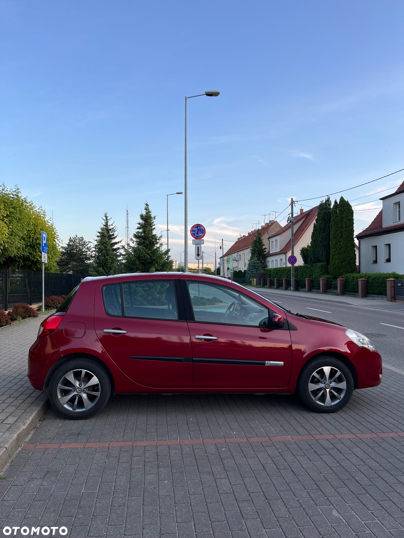Renault Clio 1.2 16V Authentique - 10
