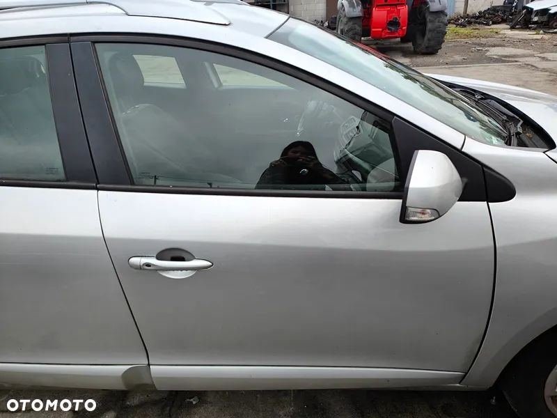 RENAULT MEGANE III 13r DRZWI PRAWY PRZÓD PRZEDNIE TED69 GOŁE