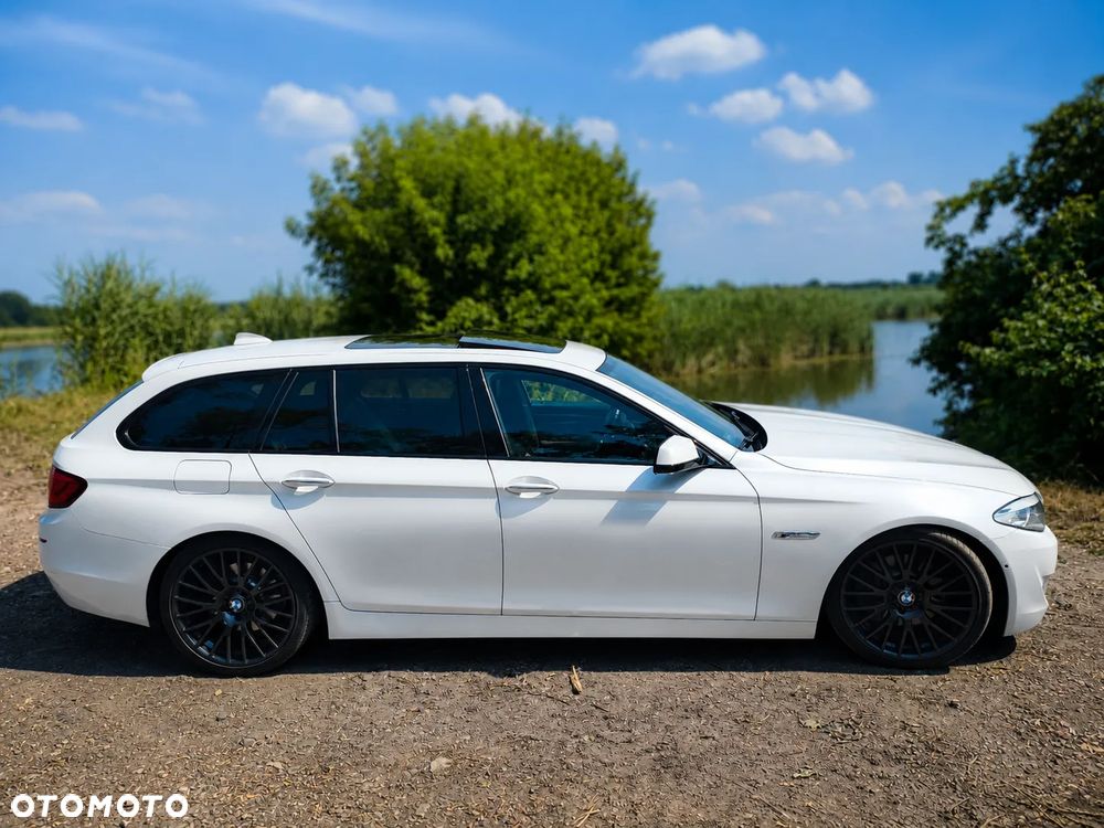 BMW Seria 5 525d - 8